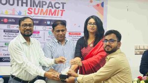 ইউথ ইমপ্যাক্ট অ্যাওয়ার্ড পেলেন দ্য ডেইলি স্টারের জবি সাংবাদিক রাকিব মাদবর